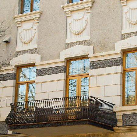 Belona Hotel Kutaisi Exterior foto